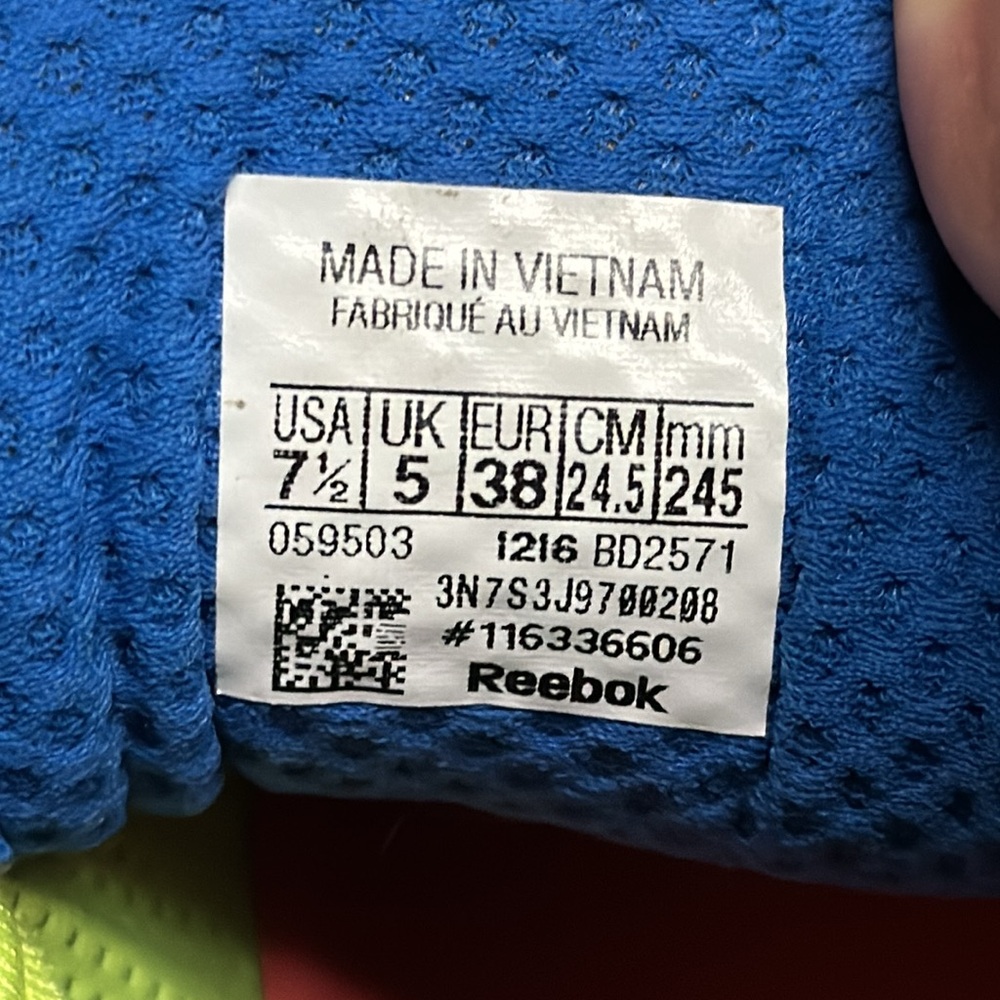 NEW—Womens Reebok Running Shoes - Picture 5 of 6